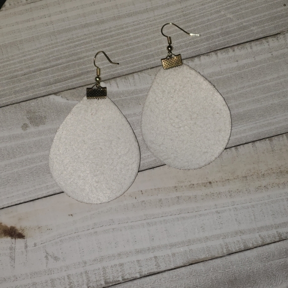 Kansas City Chiefs Faux leather earrings - Picture 2 of 2